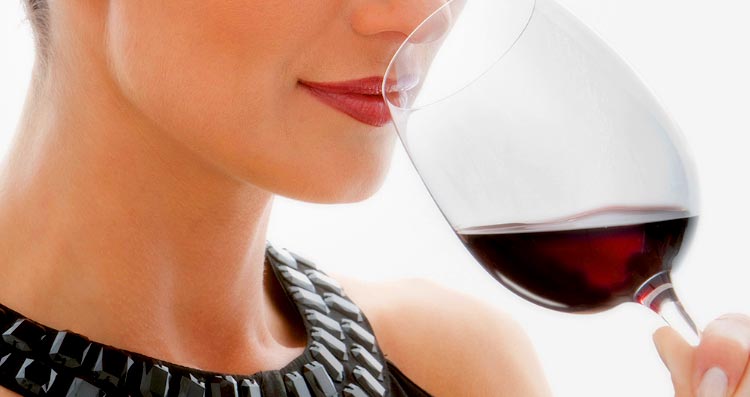 ประโยชน์ของไวน์แดง ยังมีผลดีต่อระบบเลือดด้